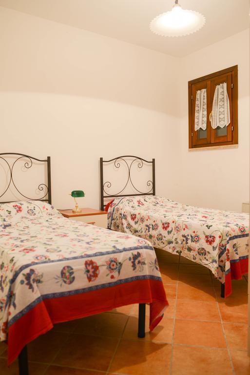 Appartamenti Le Giare Cannicchio Bagian luar foto